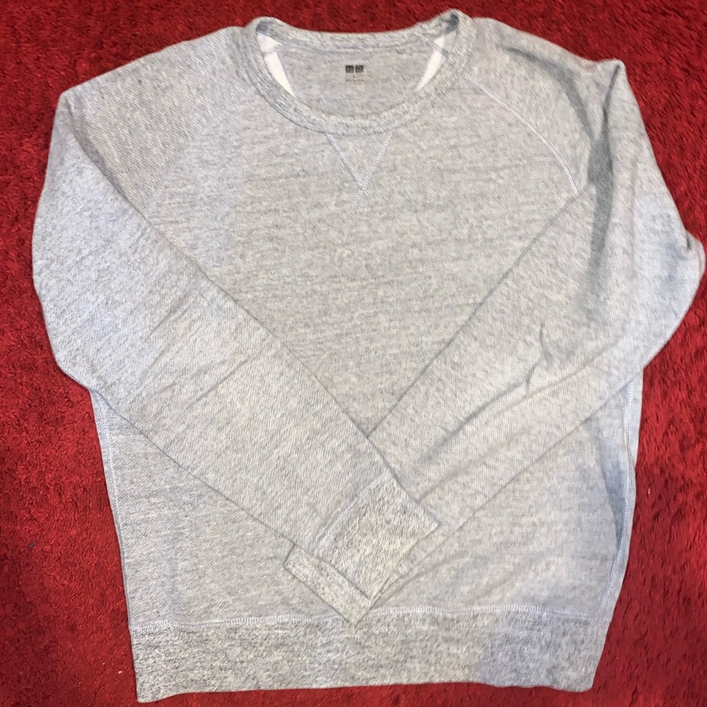UniQlo crewneck